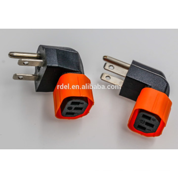 Plugue adaptador de ângulo reto IEC 320 C14 a IEC C5